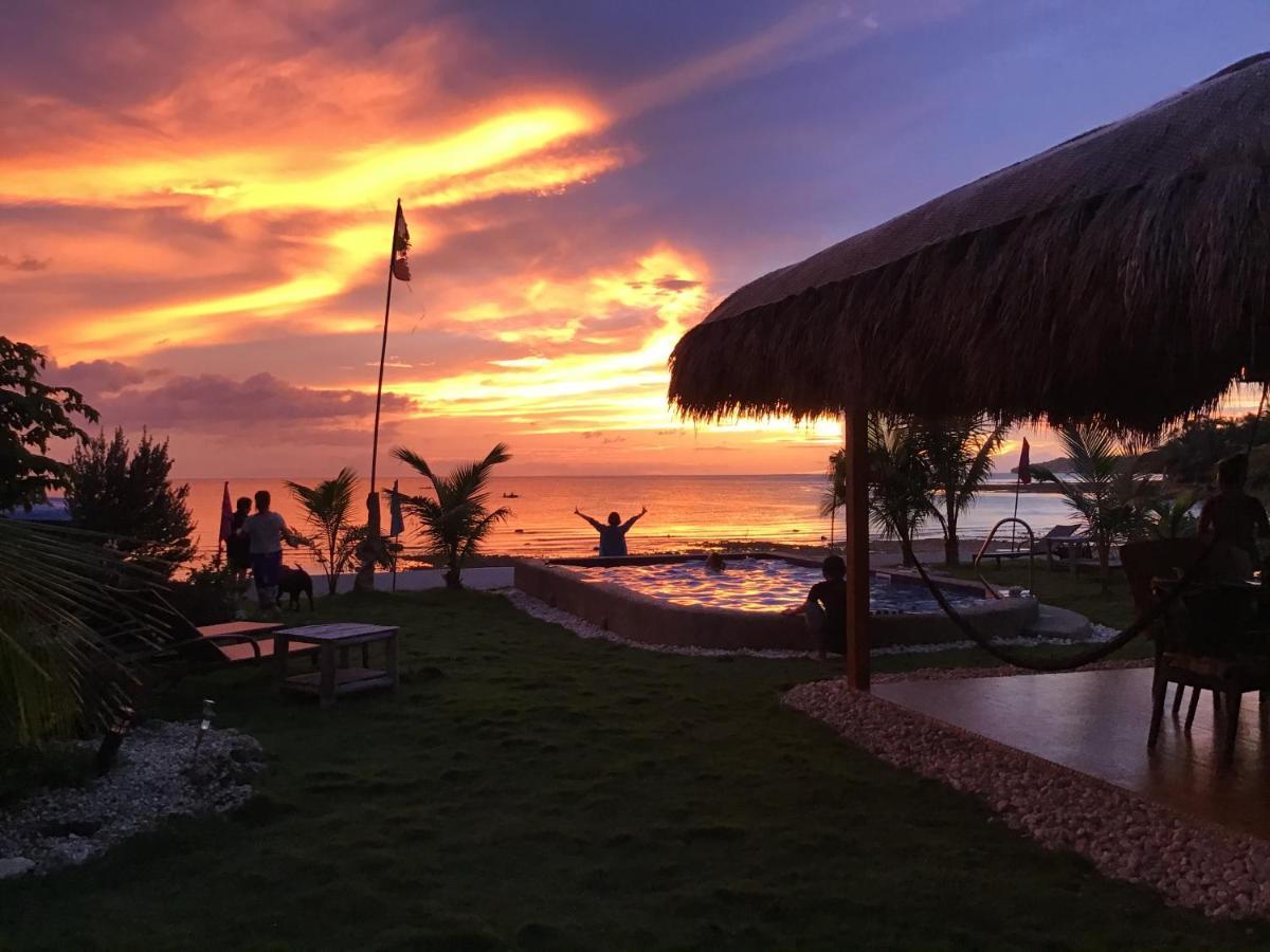 Villa Bamboobeachvilla2 Ac New Oceanfront Pool Sunsetview Garden Kitchen Satellite Starlink Wi-fi *